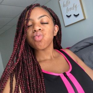 Meet your Posher, Tia